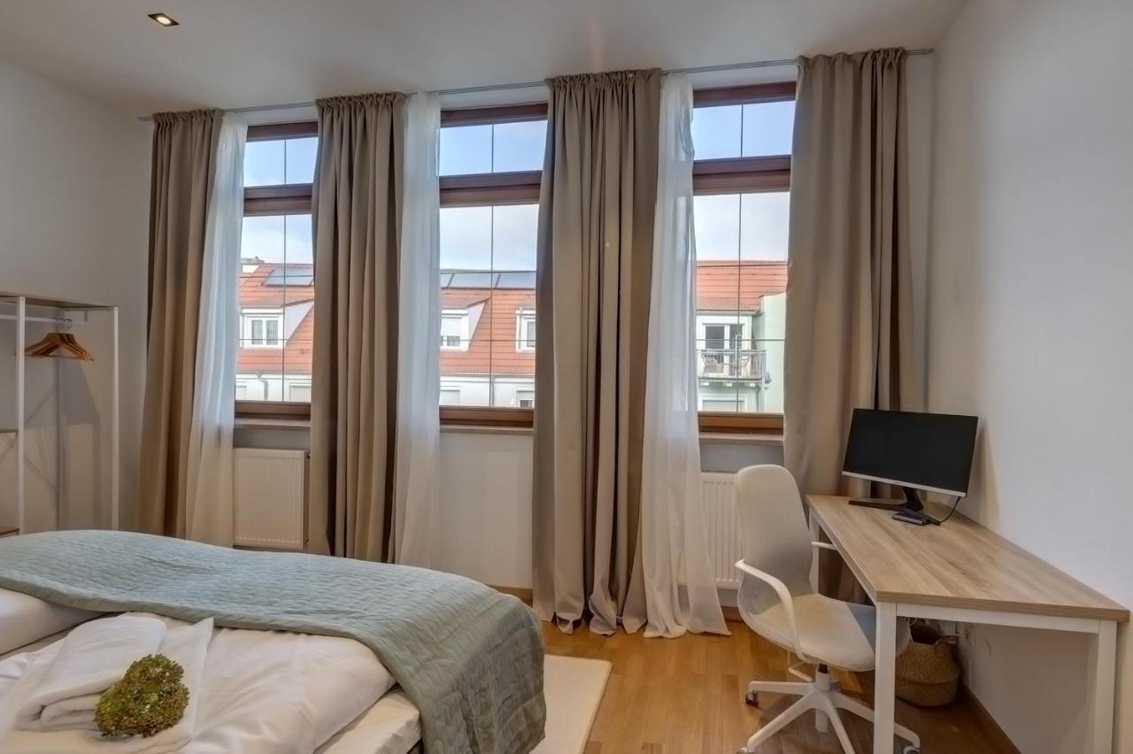Kaza Guesthouse, Centrally Located 2 & 3 Bedroom Apartments In Augsburg Zewnętrze zdjęcie