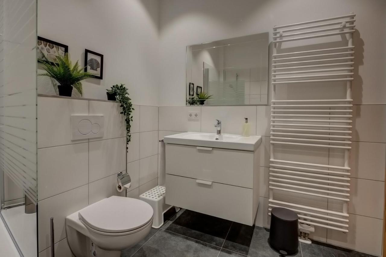 Kaza Guesthouse, Centrally Located 2 & 3 Bedroom Apartments In Augsburg Zewnętrze zdjęcie