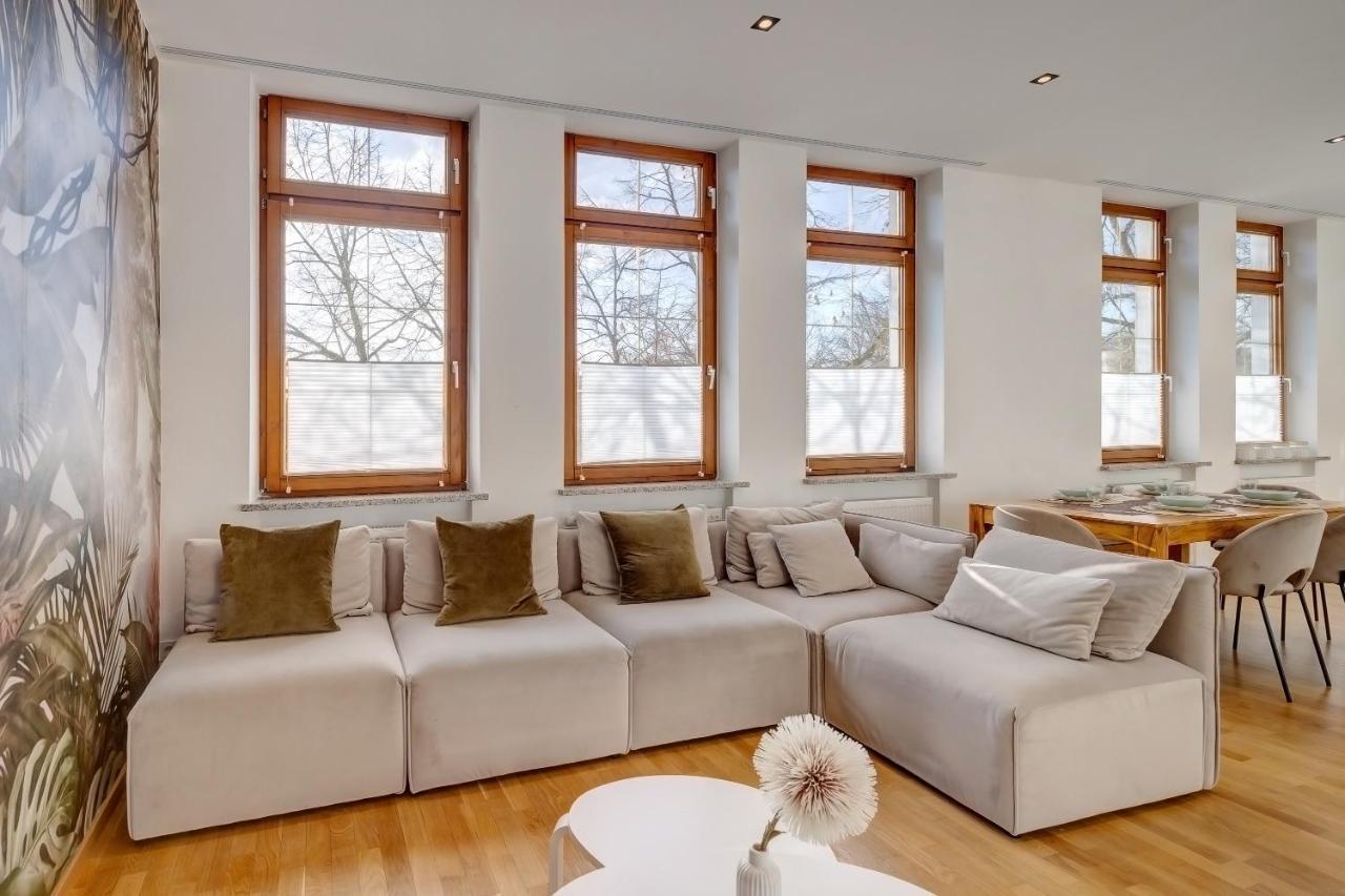 Kaza Guesthouse, Centrally Located 2 & 3 Bedroom Apartments In Augsburg Zewnętrze zdjęcie