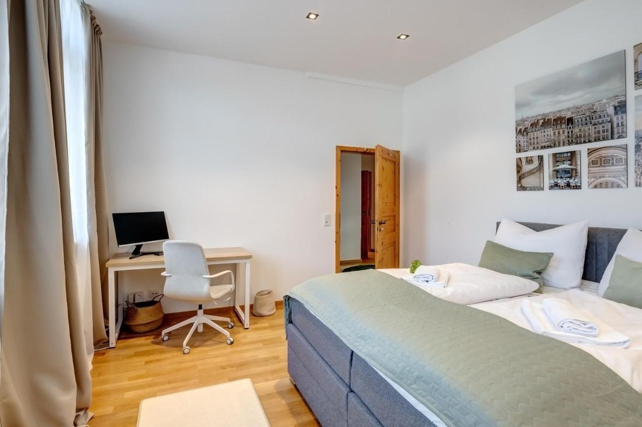 Kaza Guesthouse, Centrally Located 2 & 3 Bedroom Apartments In Augsburg Zewnętrze zdjęcie