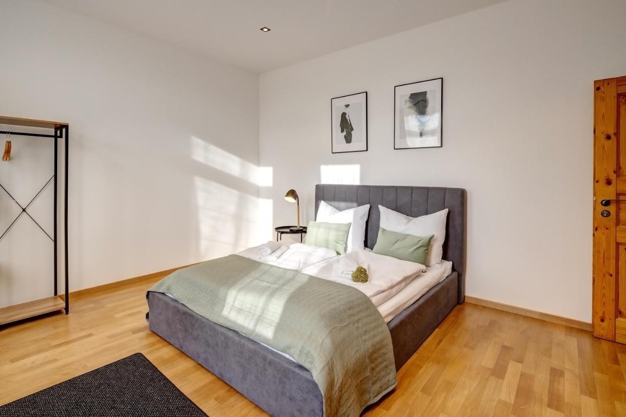 Kaza Guesthouse, Centrally Located 2 & 3 Bedroom Apartments In Augsburg Zewnętrze zdjęcie
