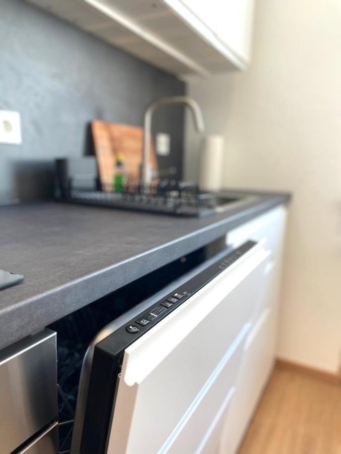 Kaza Guesthouse, Centrally Located 2 & 3 Bedroom Apartments In Augsburg Zewnętrze zdjęcie