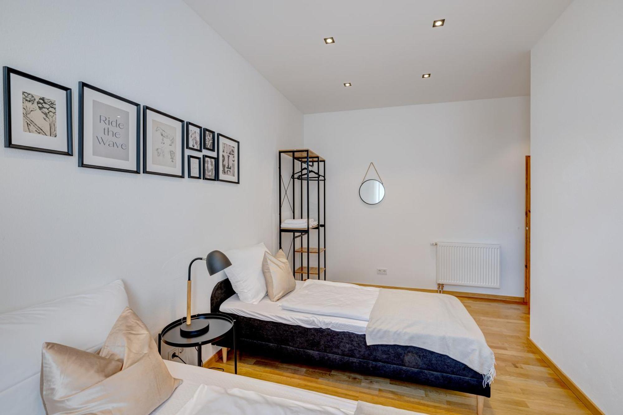 Kaza Guesthouse, Centrally Located 2 & 3 Bedroom Apartments In Augsburg Zewnętrze zdjęcie